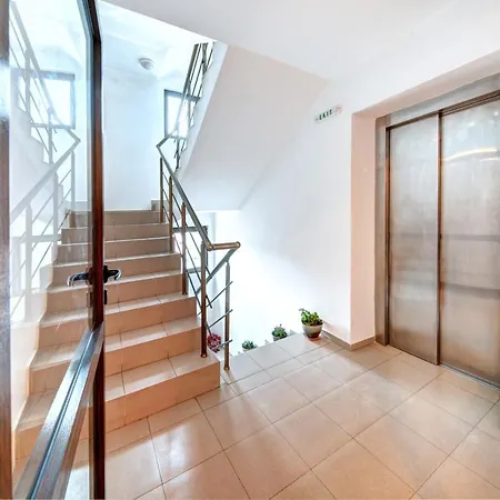 Apartment In Blue To The Sea Garden
